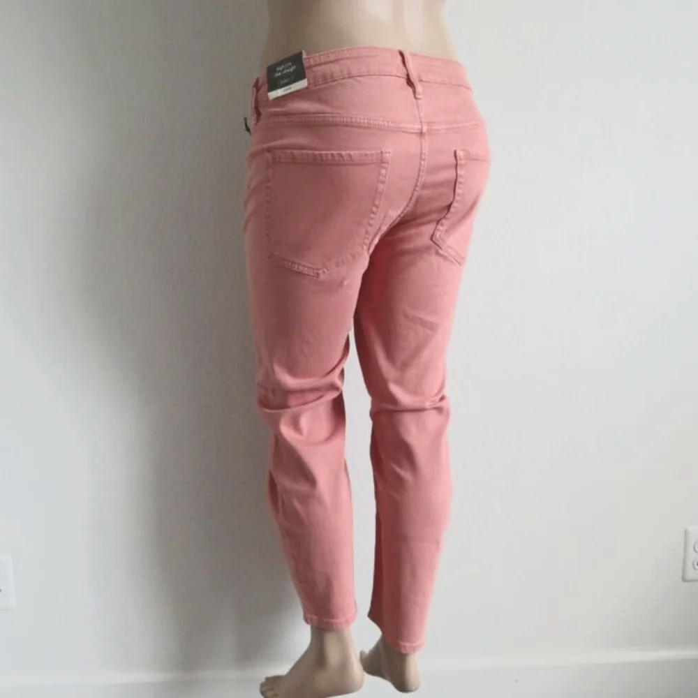 AVA & VIV Jeans Women's High-Rise Slim Straight Stretch Plus Size 20W Reg NWT - Picture 2 of 5